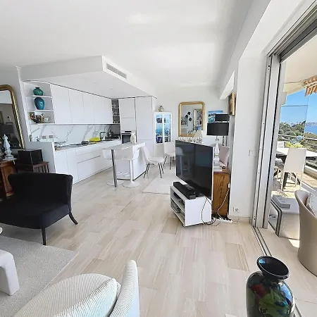 2 Bdr Panoramic Sea View Pool Ac Parking, Tennis Apartment *