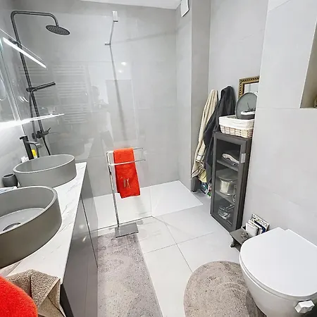 2 Bdr Panoramic Sea View Pool Ac Parking, Tennis Apartment *